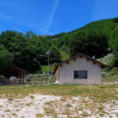Le Tre Dimore - Rifugio Aceroni Chalet San Biagio Saracinisco